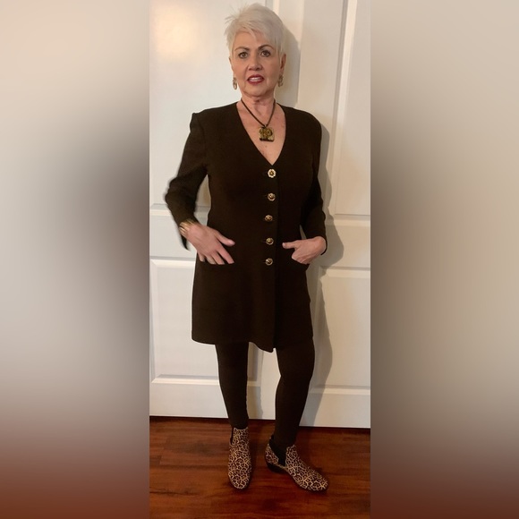 LN ST JOHN COMPACT BOUCLE TOPPER. ACTUAL COLOR IS DARK CHOCOLATE. - Picture 3 of 12